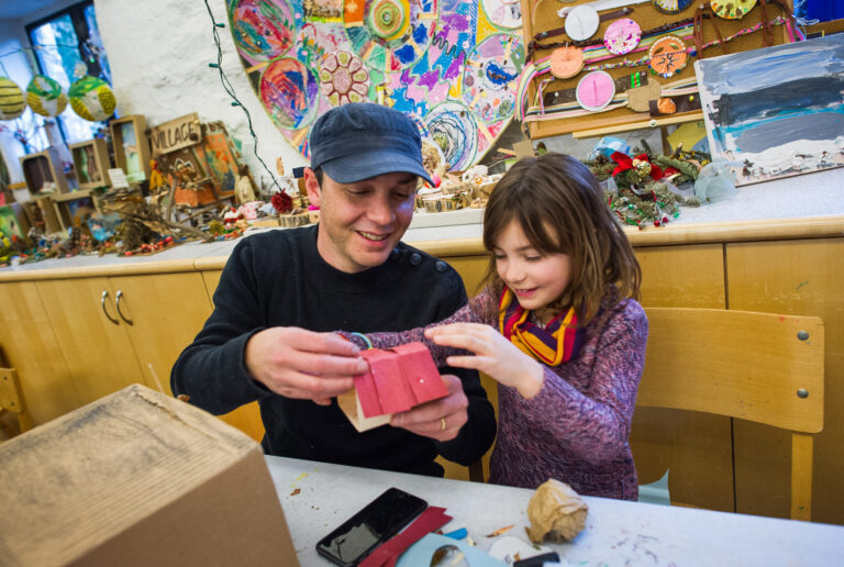 Wave hill Family Art Project Family Puppets credit Joshua Bright